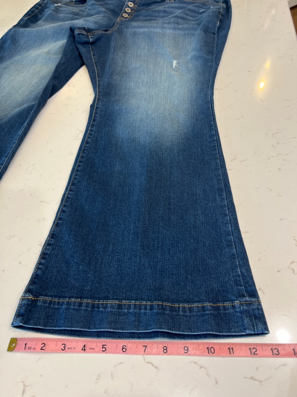 Torrid Mid Rise Flare Jeans Rockstar Dark Wash Button Fly NWT - Picture 13 of 13